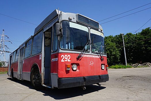 Мэр Краснодара пояснил, что 15 июня троллейбусную сеть на Красной не срежут. Но точной даты не назвал