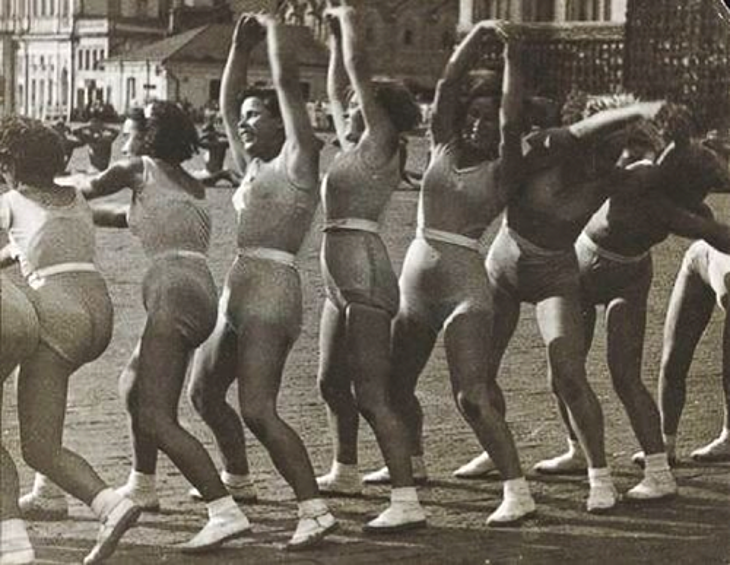 «Волна». Ритмическая гимнастика. 1936 год
