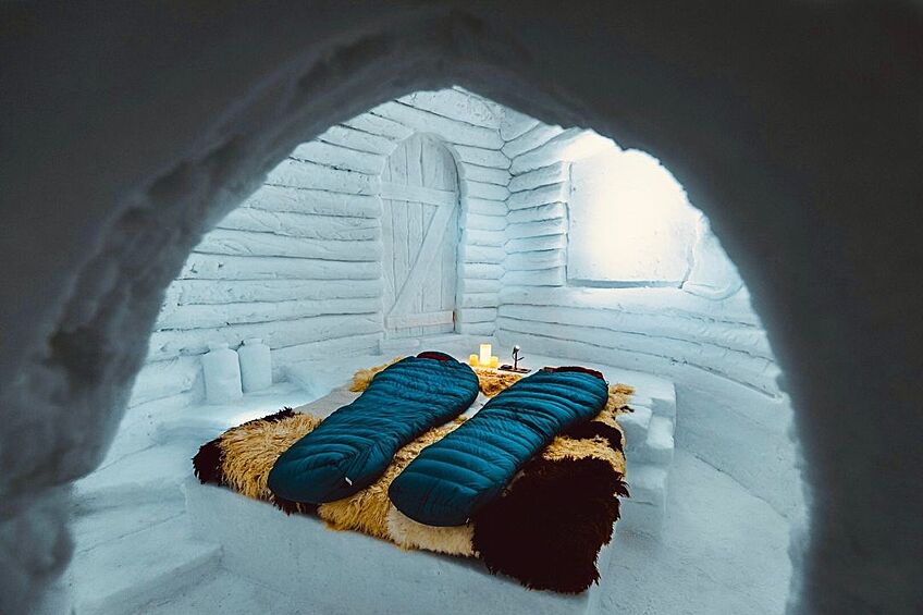 Но отели из льда и снега — удел не только северных стран. В Германии, Швейцарии, Андорре действует сеть гостиниц «Iglu-Dorf». 