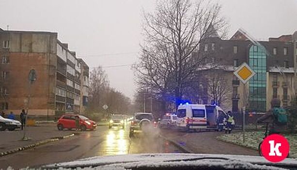 "Решил обойти лужу": на ул. Чекистов пешеход попал под колёса Toyota