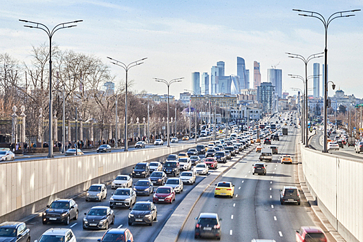 На известной улице в Москве ограничили проезд