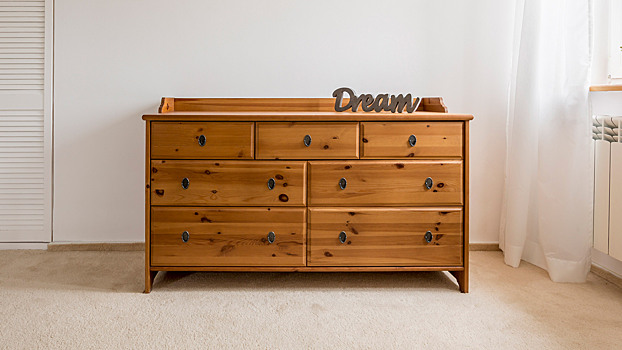 Как ухаживать за мебелью из массива дерева: практические советы