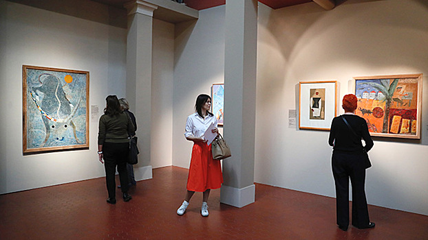В Москве открылась выставка шедевров музея города Нукуса