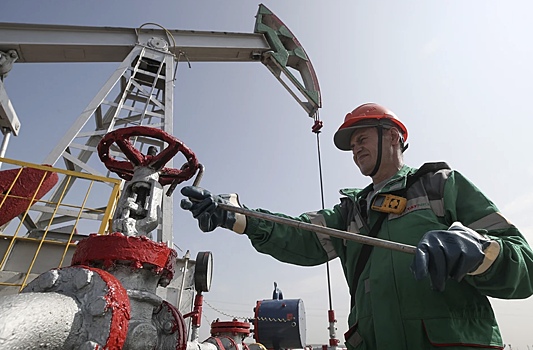 В России сочли странными прогнозы о выгоде от нефтяного эмбарго