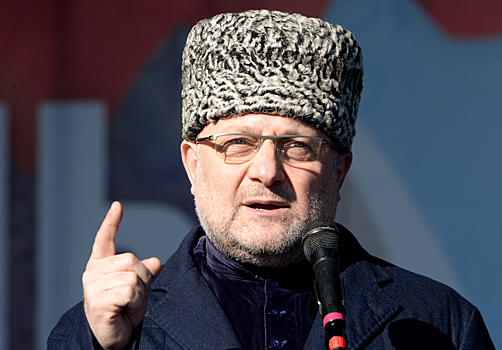 Чеченский министр призвал иметь двух жен
