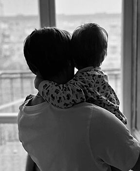 Семейная драма в семье Янковских: невестка известного актера так и не вернулась в Россию