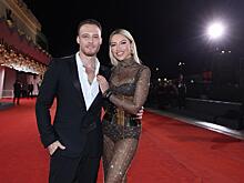 Керем Бюрсин и Ханде Эрчел появились на Венецианском кинофестивале: фанаты нервничают