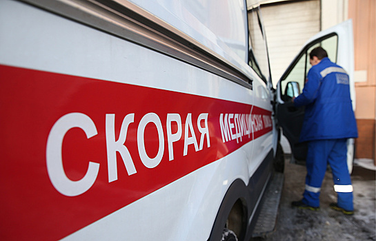 Три человека получили травмы в ДТП в Петербурге