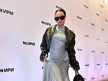 Инстасамка представила образ в «голом» платье