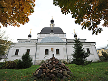 Мужчина с ножом напал на прихожан в храме в центре Москвы