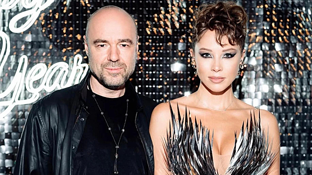 Полина Диброва в коротком платье показала горячий снимок с Романом Товстиком: «Вечер танго удался»