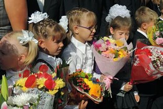 Омские школьники собрали почти 200 тыс рублей на лечение на больных детей