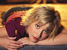 История актрисы, заманивавшей девушек в секс-секту