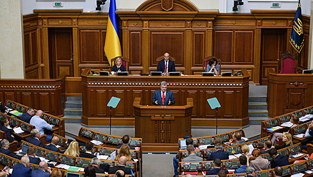 Порошенко призвал принять новый антироссийский закон