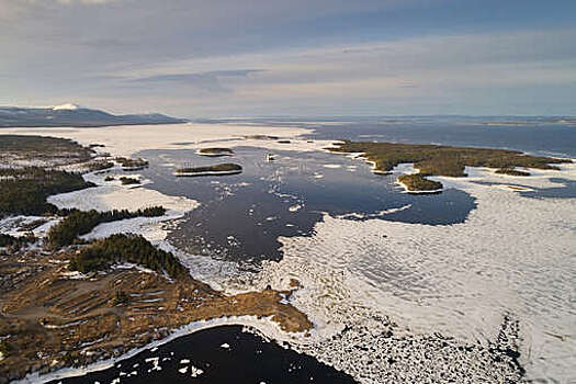 В Мурманской области за Полярным кругом застряли автотуристы из Петербурга и Москвы