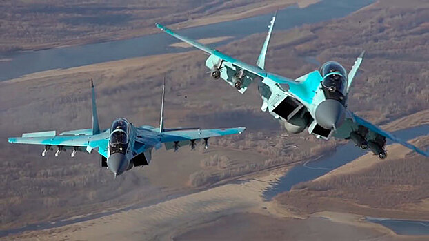 ВКС России получили сотый истребитель Су-35С