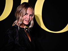 Актриса Эль Макферсон отказалась от традиционных методов лечения рака