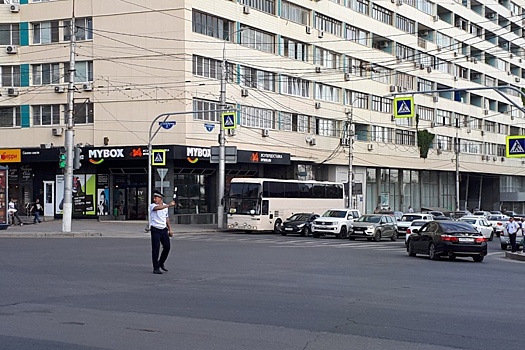 В центре Волгограда второй раз за день отсановили движение траспорта