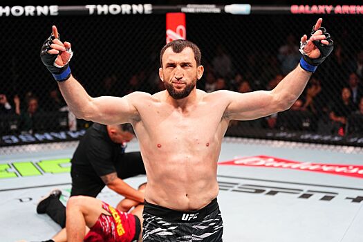 Муслим Салихов — Кэньань Сун, UFC Макао, 23 ноября 2024, кто победил, как закончился бой, обзор, результат боя, итоги