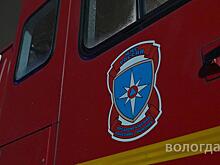 Огнеборцы ликвидировали пожар на строительной площадке в Вологде