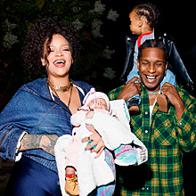 Рианна и A$AP Rocky поделились семейными фотографиями с новорождённым Риотом Роуз