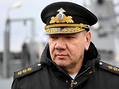 Главком ВМФ РФ Моисеев прибыл с делегацией в Китай