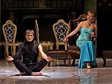 Театр под руководством Армена Джигарханяна приглашает на представление " Мольер"