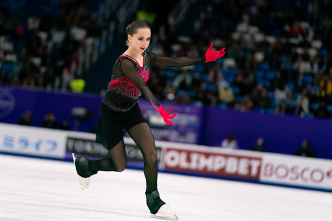 Камила валиева короткая программа 2022. Камила валиева фигуристка. Камила валиева короткая программа 2022. Камила валиева 2021. Камила валиева фигурное катание 2022.