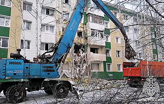 Тела еще двух человек извлекли из-под завалов обрушившегося дома в Нижневартовске