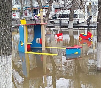 На улицах Саратова появились детские аквапарки