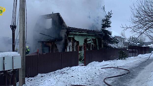 В результате пожара в частном доме в Новой Москве погибла 13-летняя девочка