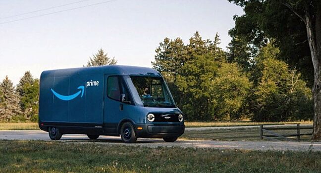 Amazon начала использовать электрофургоны Rivian для доставки товаров клиентам