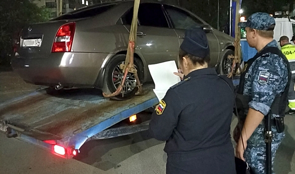 Волгоградские приставы взыскали ущерб с виновника ДТП