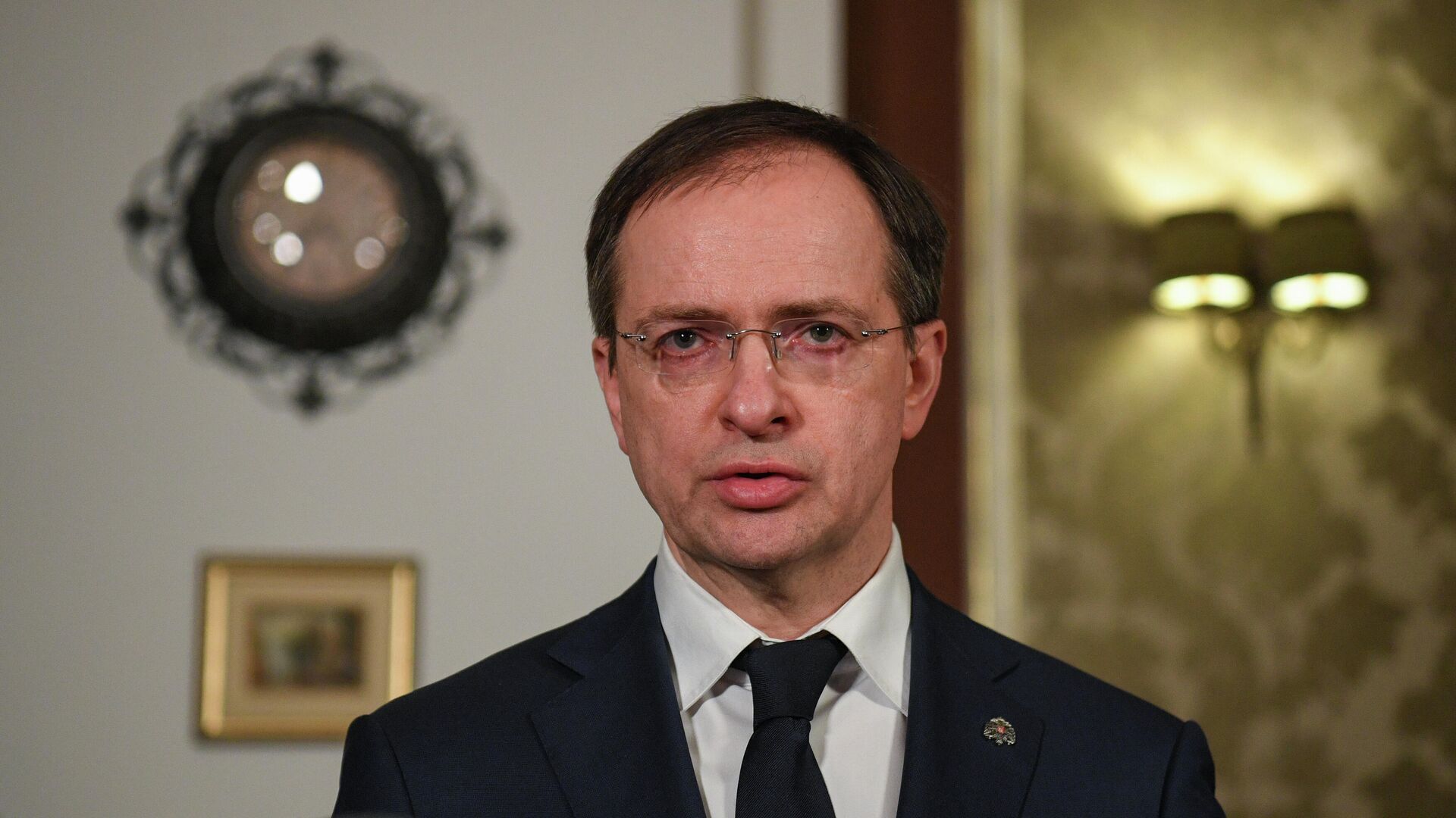 Мединский призвал Киев «не устраивать шоу для европейских старушек» - EuroPress.news