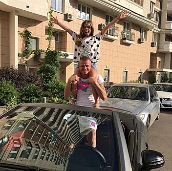 Старшая дочь Дмитрия Тарасова отказывается от общения с отцом