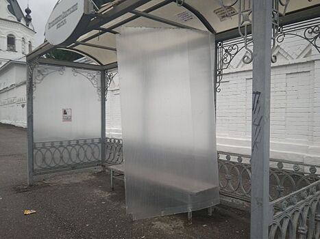 Опасная остановка в Костроме возмутила пассажиров