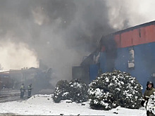 Мощный пожар на складе обувной фабрики ликвидирован в регионе РФ