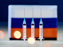 "Спутник V" оказался вдвое эффективнее Pfizer против омикрона