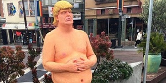 В США продана единственная статуя обнаженного Трампа