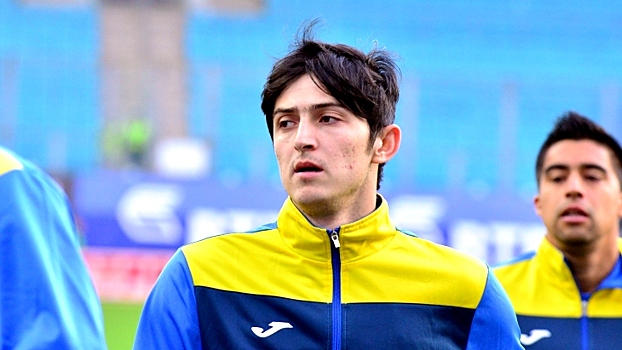 Азмун имел предложения из Англии и Испании, но решил остаться в ФК "Ростов" - агент