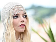 Аня Тейлор-Джой стала лицом нового выпуска журнала Vogue Australia