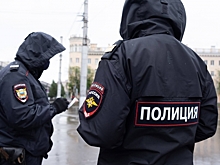 Похитив товар, волгоградка сбила на авто работницу магазина и скрылась