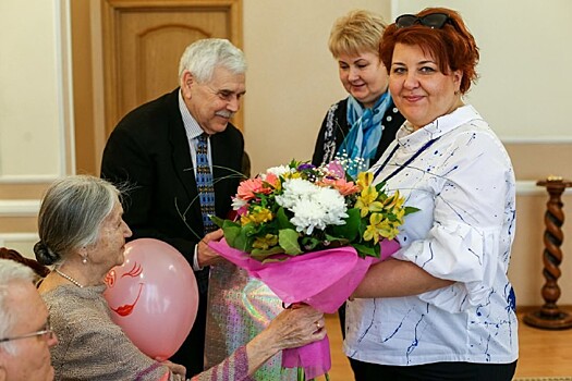 Ольга Мельникова поздравила три семейные пары с «золотой» свадьбой