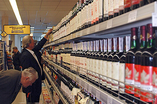 Возраст продажи алкоголя может быть повышен до 21 года