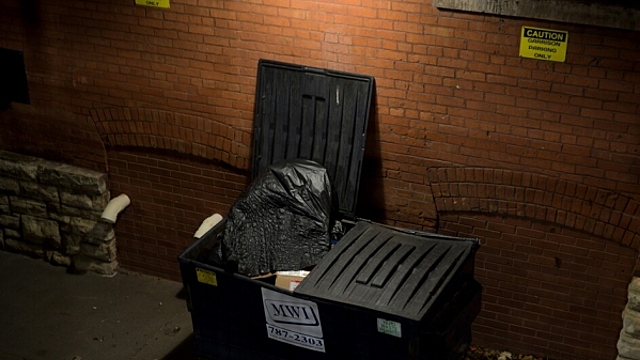 Экстрасенс объяснила, почему не стоит выкидывать мусор в темноте