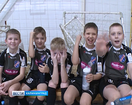 В Калининграде проходит турнир по мини-футболу «Рождественские каникулы»