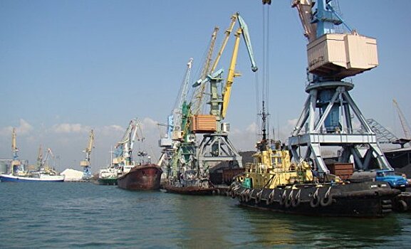 Украина пригрозила закрыть порты для России