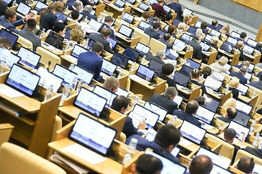Госдума одобрила повышение МРОТ до 16 242 рублей