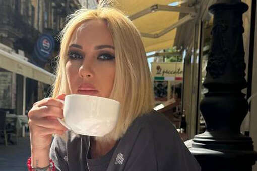 Телеведущая Лера Кудрявцева пожелала мира во всем мире в день своего 54-летия