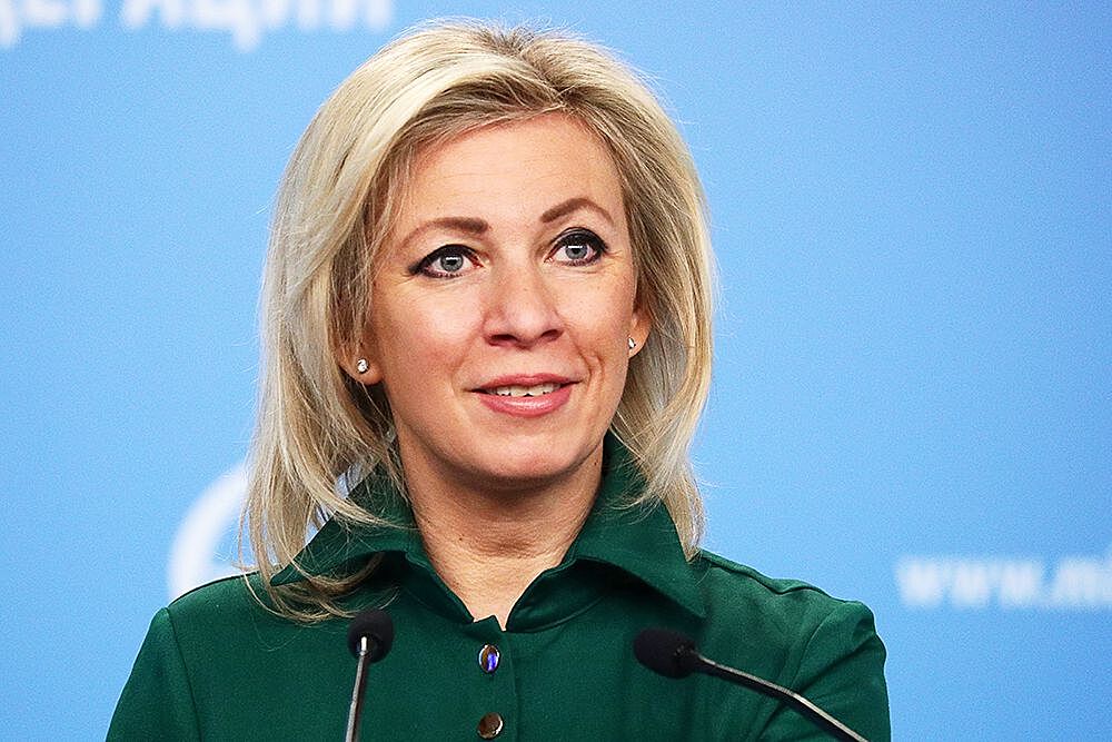 Захарова назвала Зеленского могильщиком украинского суверенитета